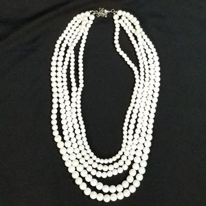 😎4 for $20!** Faux pearl necklace